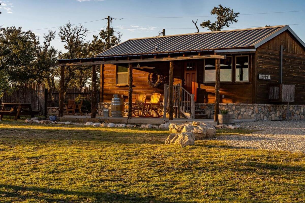 Rockin' R Ranch - 4 Cabins & Sleeps 10 Fredericksburg Exterior photo