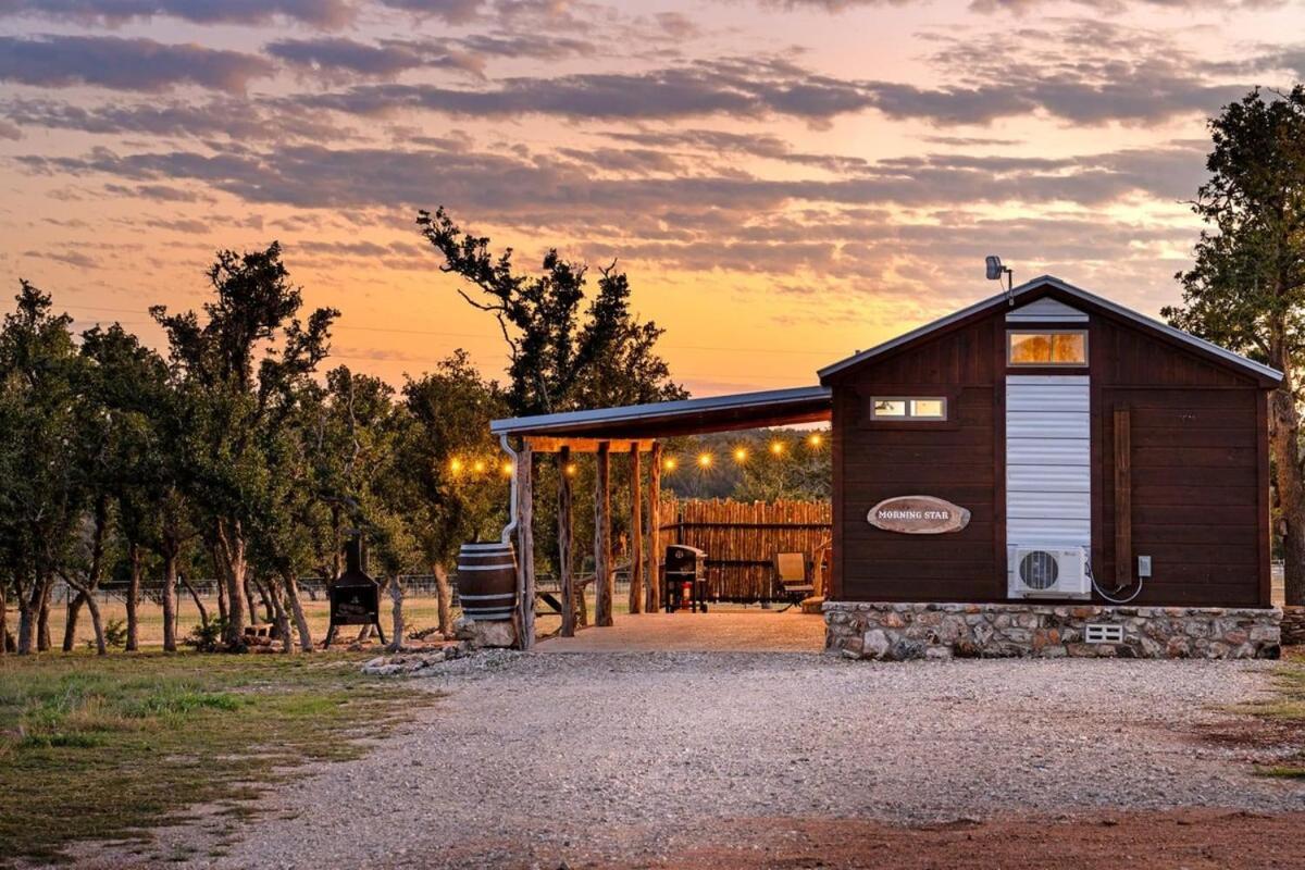 Rockin' R Ranch - 4 Cabins & Sleeps 10 Fredericksburg Exterior photo