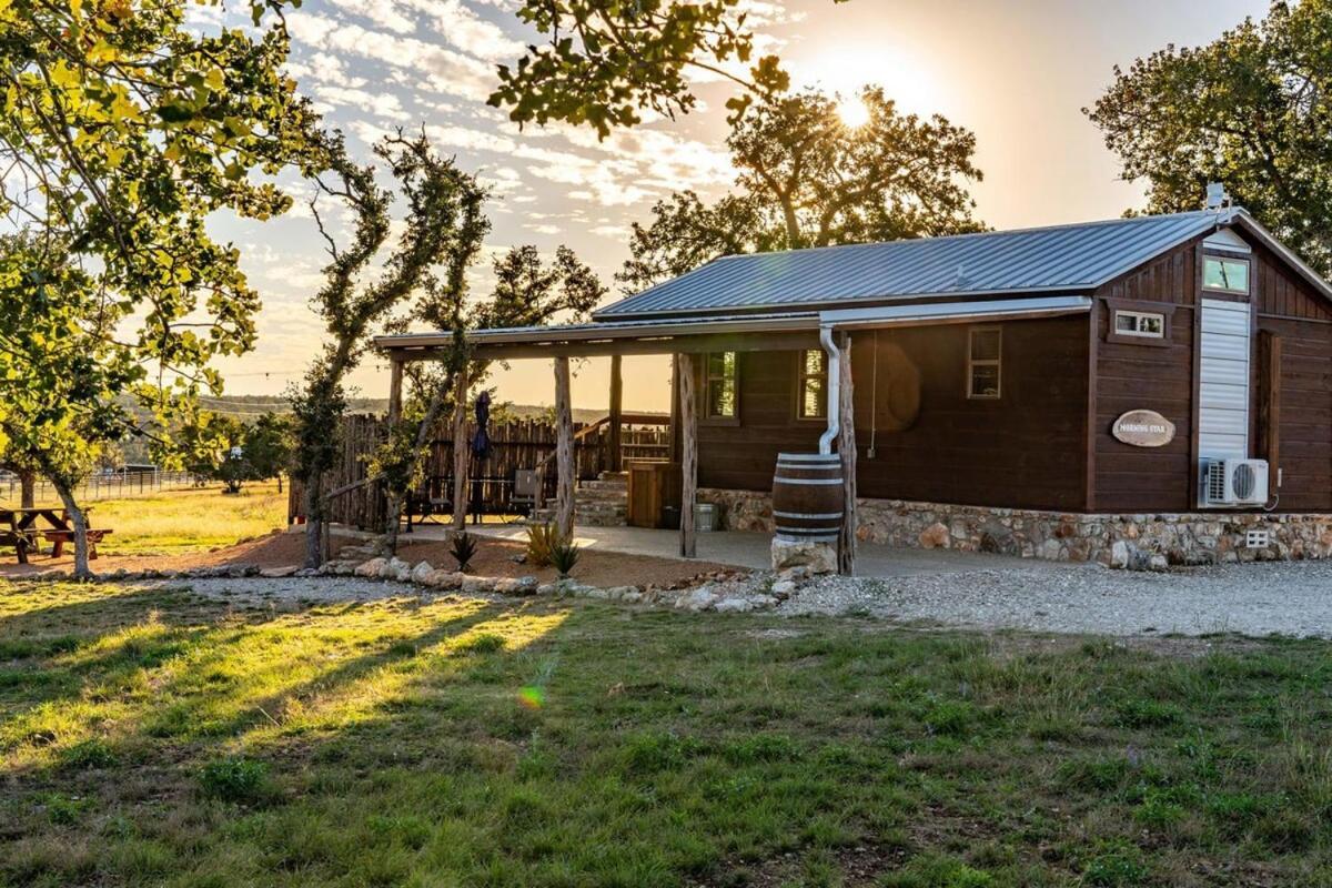 Rockin' R Ranch - 4 Cabins & Sleeps 10 Fredericksburg Exterior photo